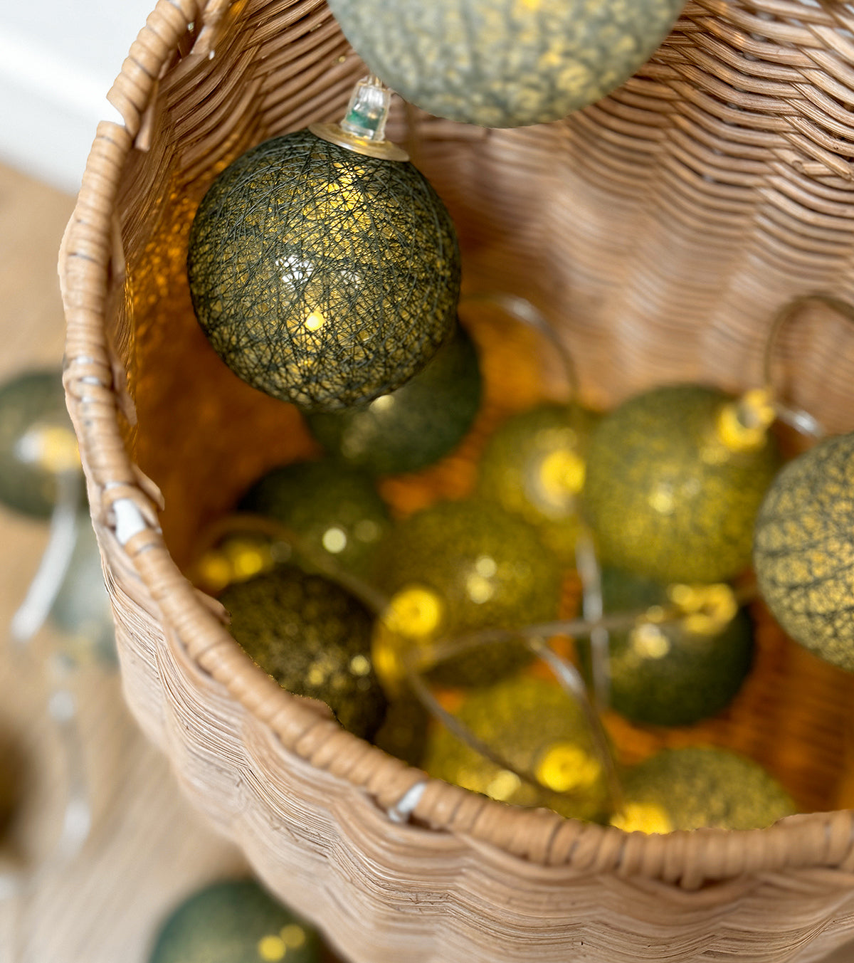 Filo di 24 batuffoli di cotone (verde) - Illuminazione decorativa per interni